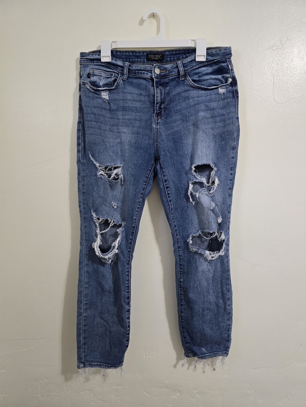 Judy Blue Boyfriend Fit Distressed Straight Leg Jeans 13/31 Blue